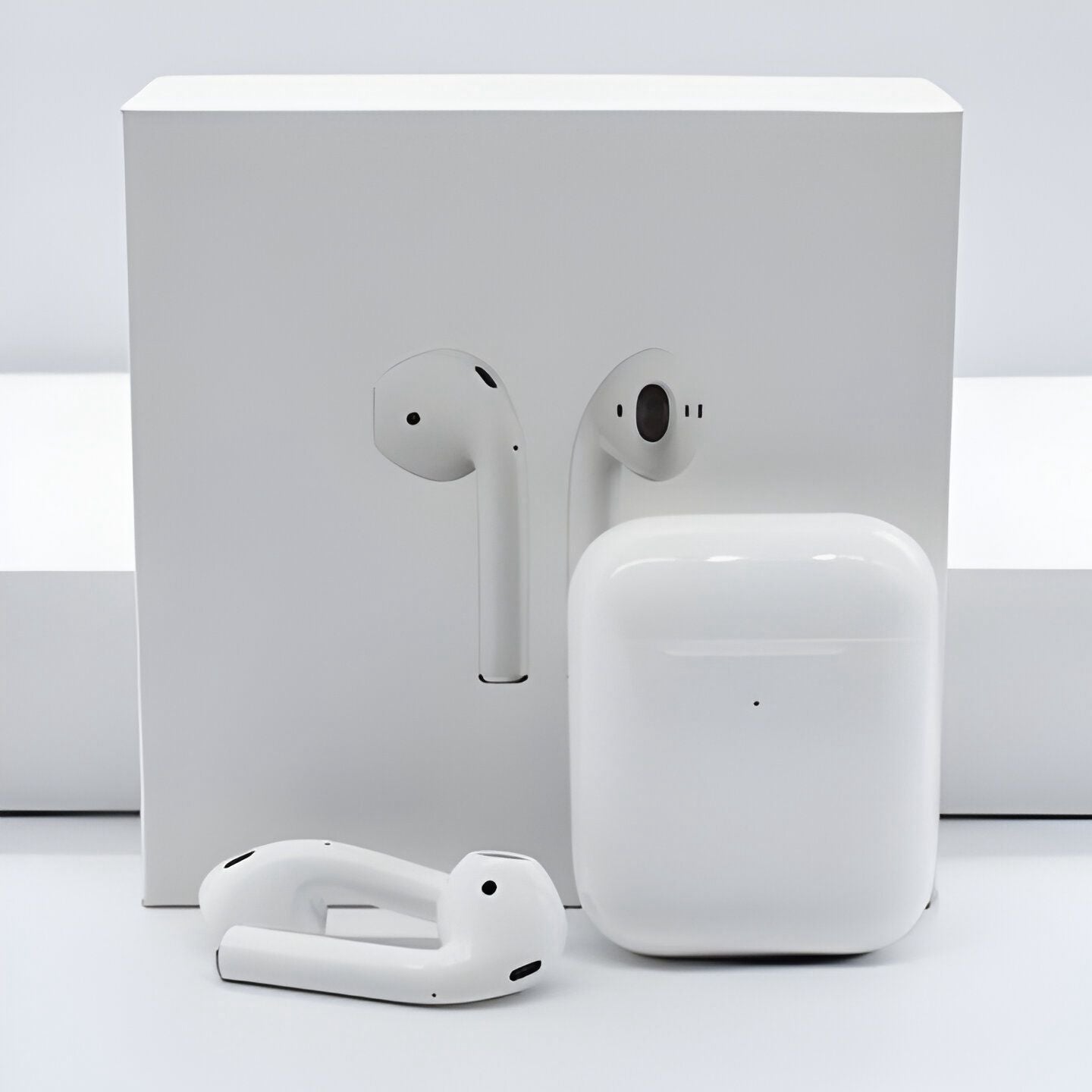 AirPods 2 White – Seamless Connectivity, Classic Design
